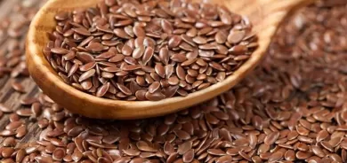 بذور الكتان لتنحيف البطن: طرق تناوله ووصفاته