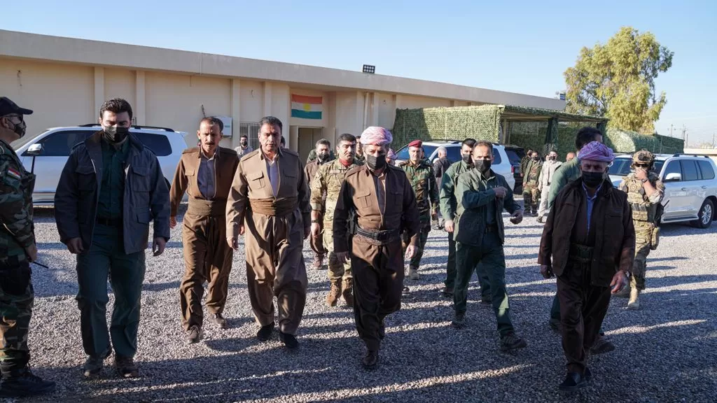 سلامة وحماية أرضنا وأمتنا قبل كل شيء .. مسرور بارزاني يتفقد خطوط البيشمركة في محور مخمور