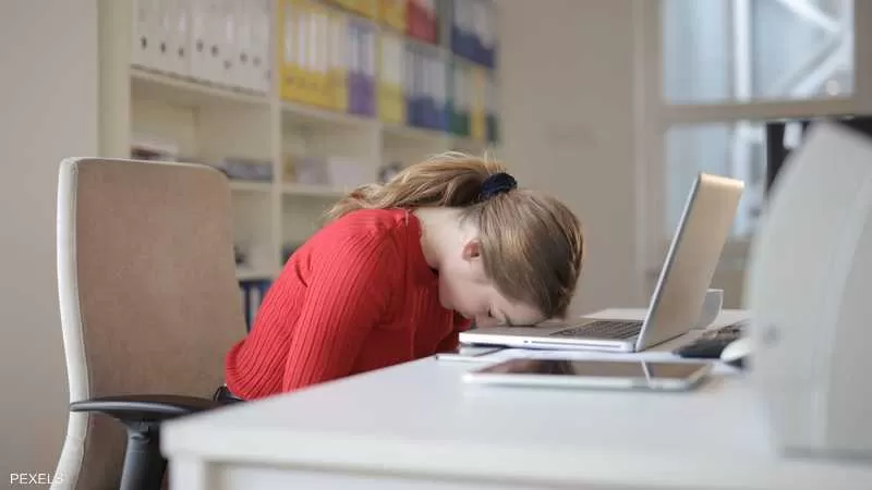 دراسة تجيب.. هل تشعر بأنك أكبر سنا وأكثر تعبا من جيلك؟