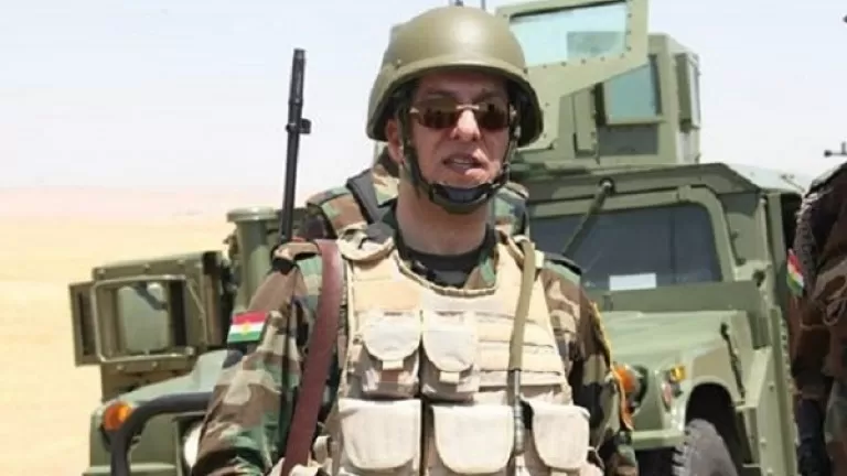 Fermandarêzên pêşmerge serdana Mexmûrê kir