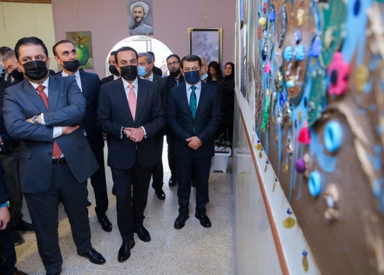 بەئامادەبوونى پارێزگارى هەولێر وەزیرى پەروەردە، پێشانگایەکى شێوەکارى هاوبەش کرایەوە