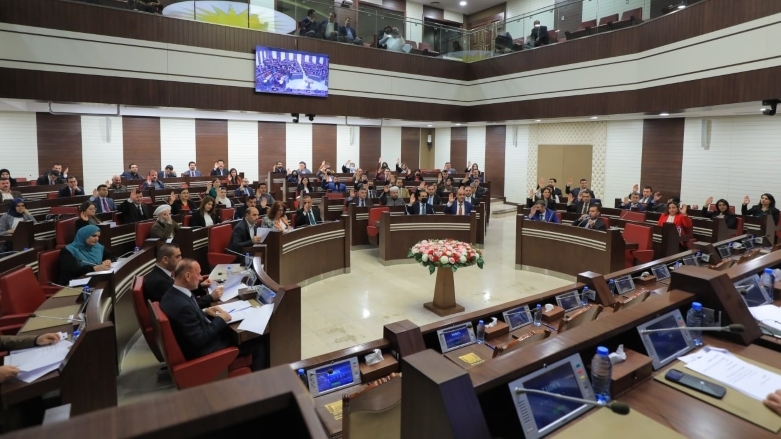 بحضور نجل ميتران.. برلمان كوردستان يناقش الهجمات الاخيرة على البيشمركة