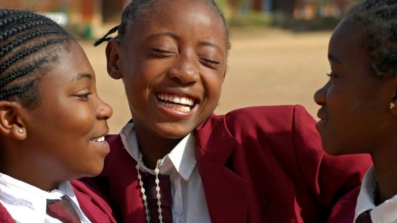 الصداقة: كيف يمكن للعلاقات الجيدة بين الأصدقاء أن تفيد صحة القلب وجهاز المناعة؟