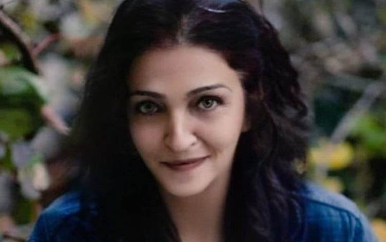 Li Amedê karmenda tendirûstiyê ya ji kar hatibû dûrxistin xwe kuşt