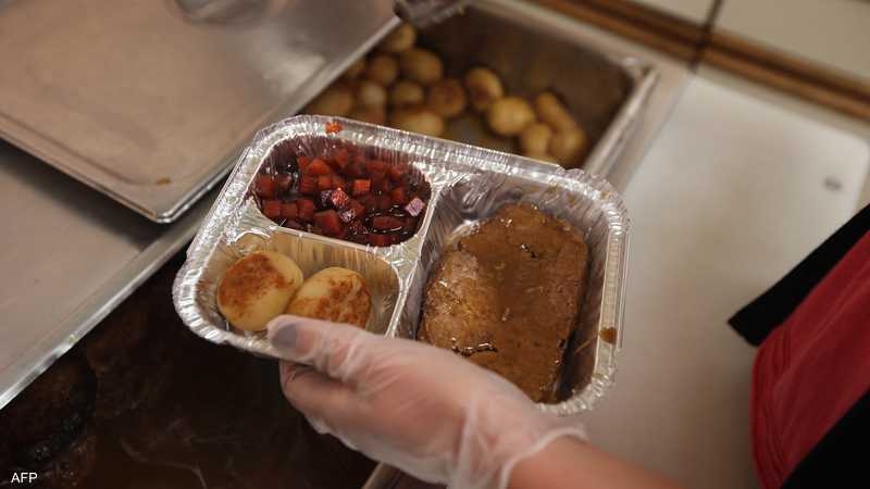 7 قواعد ذهبية للأكل في العمل.. لا تتجاهلها