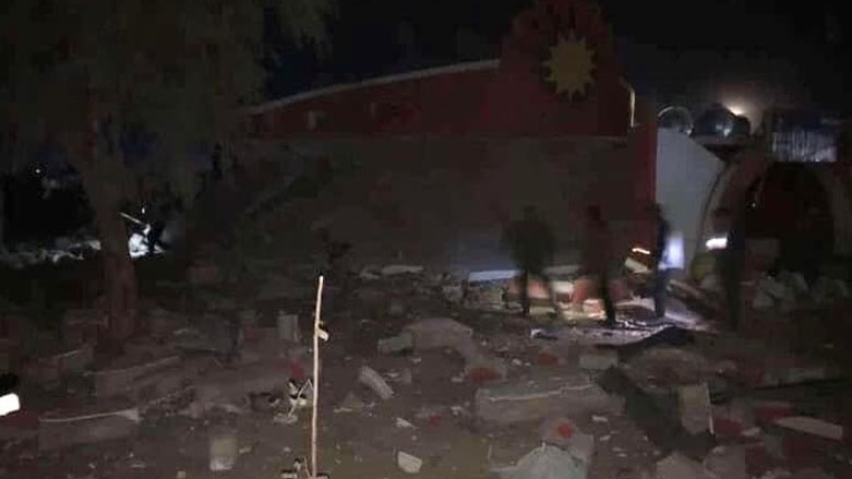 Firokeyeke şer a Tirkiyê baregeheke PKKê li Xanesorê bombebaran kir