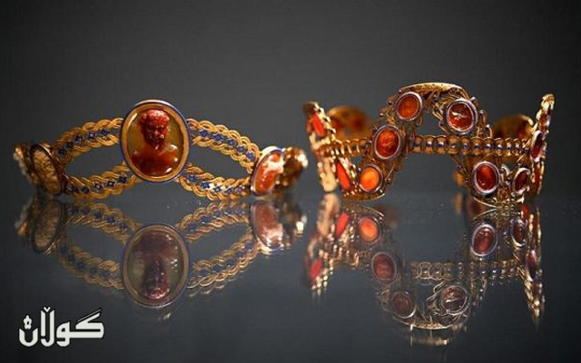 تاجی گەوهەری سەری ژنەکەی ناپلیۆن بە زیاتر لە 700 هەزار یۆرۆ فرۆشرا