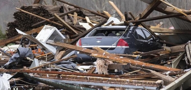 گەردەلولێکی بەهێز لە ویلایەتی کێنتاکیی ئەمریکا بە دەیان کەس بوونە قوربانی