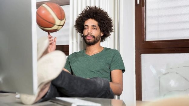 هل هناك حد أدنى للفترة التي يمكن أن تقضيها في وظيفة واحدة؟