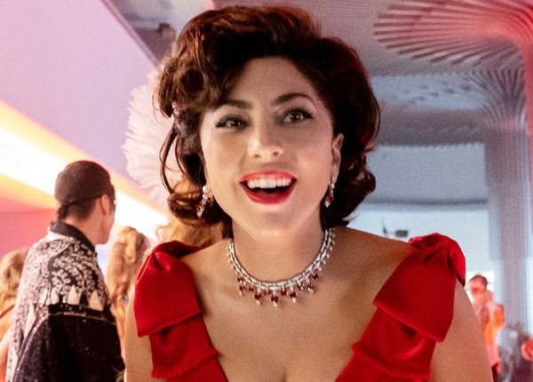 گاگا خەڵاتی باشترین ئەكتەری لە فیلمی (House of Gucci) بەدەست هێنا