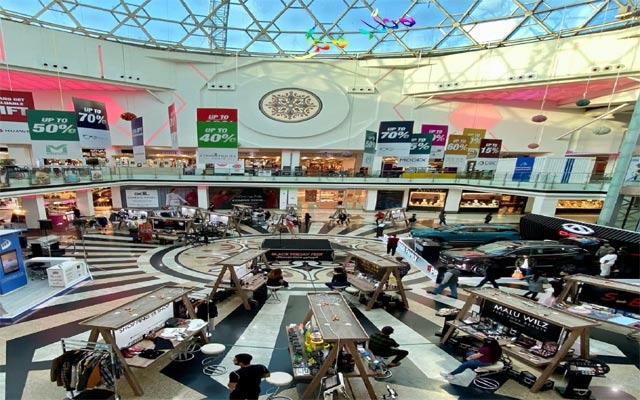 هەینی رەش و سپی