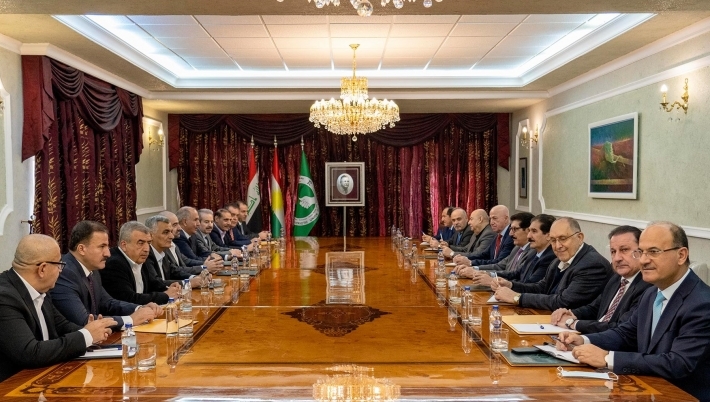 الديمقراطي الكوردستاني والاتحاد الوطني يتفقان على دعم الحكومة لمعالجة المشاكل