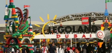 ئیمارات نمایشکردنی فیلمەکانی سەرووی تەمەنی 21 ساڵی ئازاد كرد