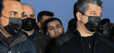  سەرۆكی حكومەت  قات و قەرەویتەی گۆڕی بۆ جزمە و بارانگیر (مطری)