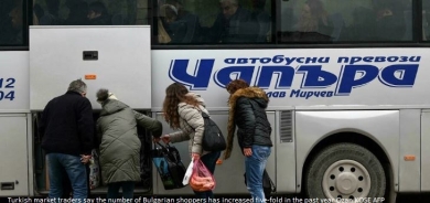 Foreign shoppers swarm Turkey after lira crash