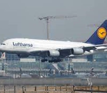 پێگەی فلایت ئەوێر: لە ڕۆژی کریسمسدا نزیكەی 5000 گەشتی فڕۆکەوانی ڕاگیران