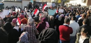 محاضرون ينظمون وقفة احتجاجية امام مبنى تربية كركوك