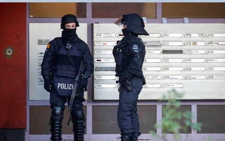 بينهم عراقي.. ألمانيا ترحّل 