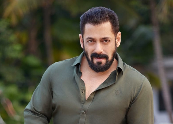 مار بە (سەلمان خان)ەوە دەدات