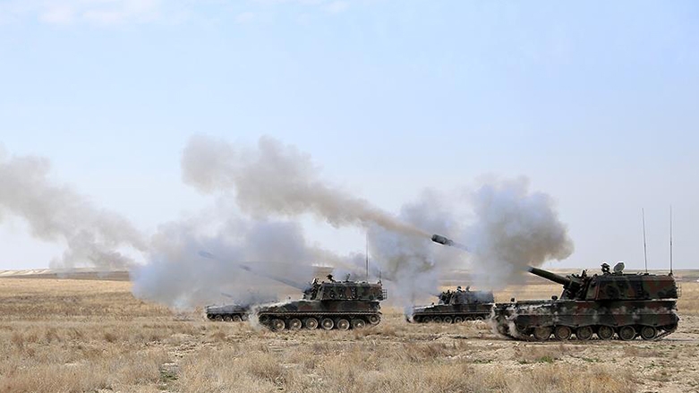 Artêşa Tirkiyê û grûpên çekdaran gundên Bab û Minbicê topbaran kirin