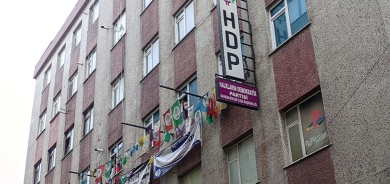 Êrîşkarê avahiya HDPê serbest hat berdan