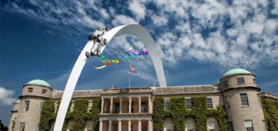 ئوتۆمبێل وەستان لە بەرزایی