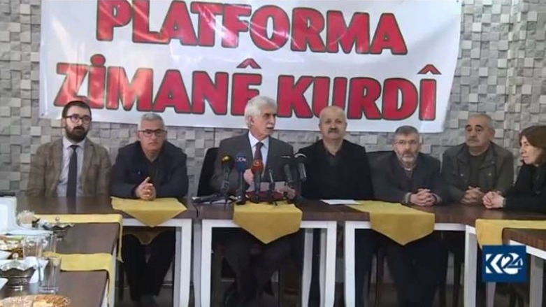 Platforma Zimanê Kurdî: Di dibistanan de dersa zimanê Kurdî hilbijêrin