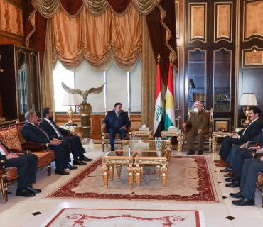 سەرۆک بارزانی پێشوازی لە شاندێکی باڵای ھاوپەیمانێتی تەقەدوم و عەزم دەکات