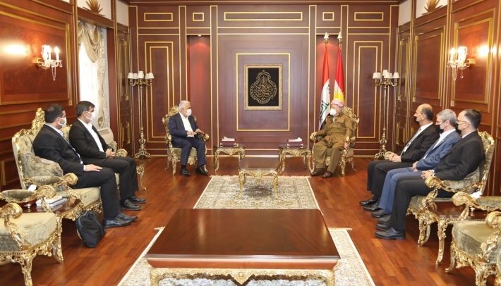 الرئيس بارزاني يلتقي وفدين من حزبي 