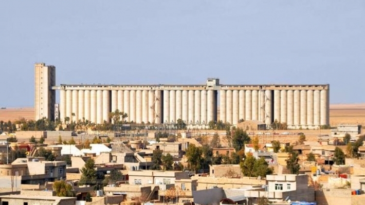 Qaymeqamê Mexmûr: Pirsgirêka hawirde kirina xorak û tiştan bo nav Mexmûrê me çareser kir