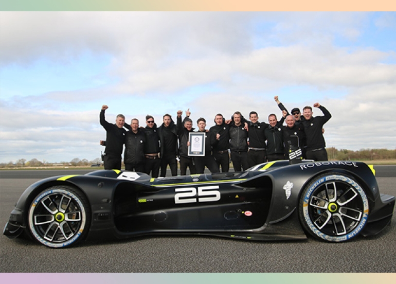 بزانە خێرایی ئۆتۆمبێڵێكی بێ شۆفێر گەیشتە چەند