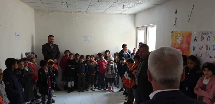 Li Şêladizê jin û mêrekî hunermend xaniyê xwe kirin dibistan