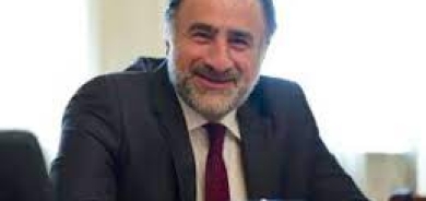 تشظي الشيعة والكورد مقابل وحدة البيت السني