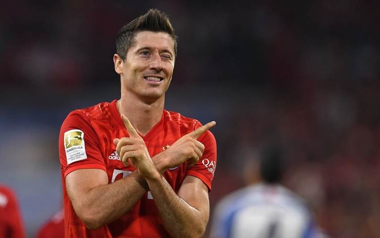 جوائز فيفا.. البولندي ليفاندوفسكي أفضل لاعب لعام 2021