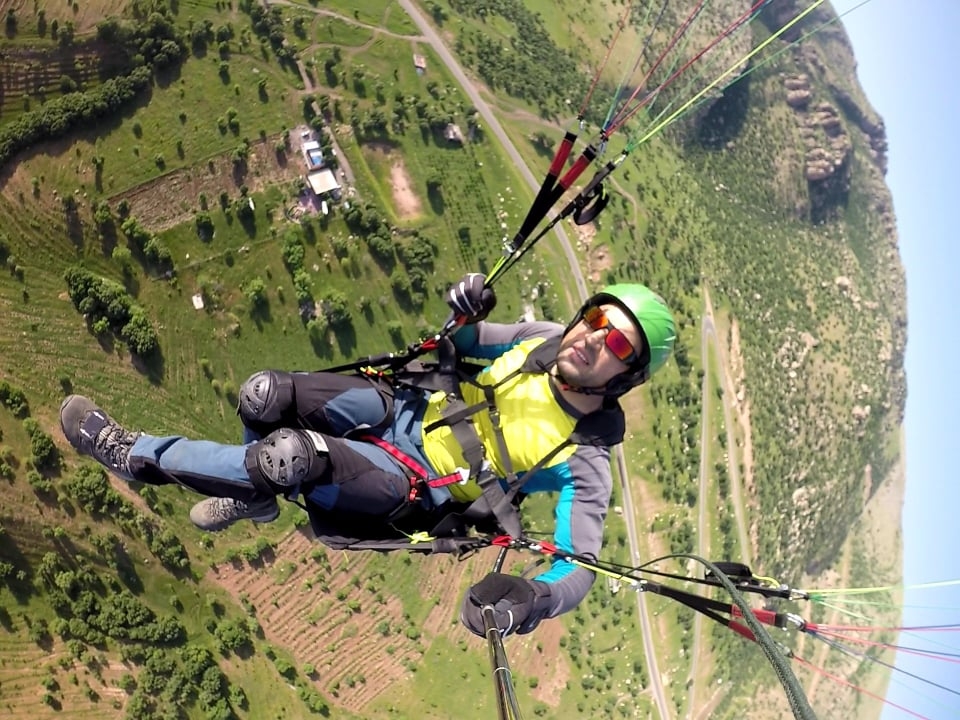 یەکێک لە خەونەکانی من ئاڵای پیرۆزی کوردستانە شان بە شانی وڵاتانی تر لە لوتکە بەرزەکانی جیهان بشەکێتەوە