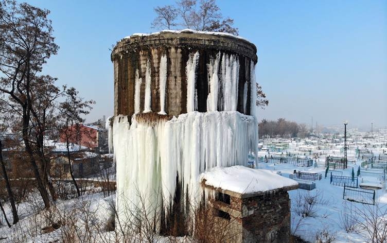 Li Agirî pileya germê 33 pile daket bin sifrê