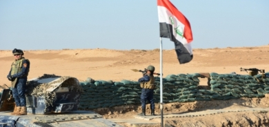 Iraq ji tirsa derbasbûna çekdarên DAIŞê sînorên xwe bi Sûriyê re tund dike