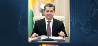 Serokwezîr li gel wezîrên navxwe û pêşmerge civiya