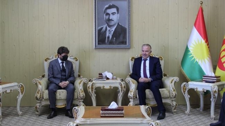 Franse berdewam dibe li ser piştîvanî kirina Kurdistanê