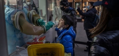 أطباء ومتخصصون: أوميكرون سريع الانتشار .. والإقبال على اللقاح في العراق قليل