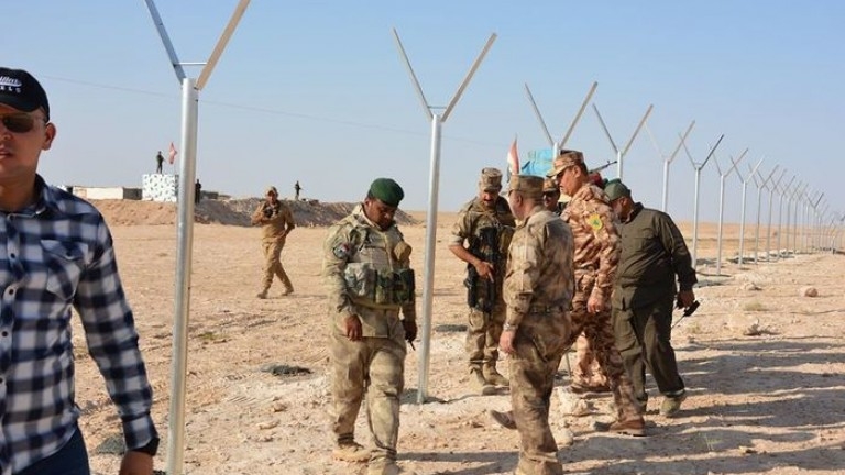 Îraq jî dest bi çê kirina dîwarê dike