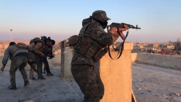 تجدد الاشتباكات في محيط سجن الصناعة وإطلاق سراح رهائن من 