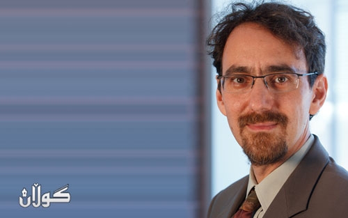 یوجین گۆڵز  پڕۆفیسۆری زانستی سیاسی لە زانكۆ نۆتردام بۆ گوڵان:     پەیوەندییە نێودەوڵەتییەكانیش كەوتوونەتە ژێر كاریگەریی پێشكەوتنی تەكنەلۆژیا