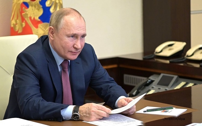 Putin repeats security demands from West during Macron phone call