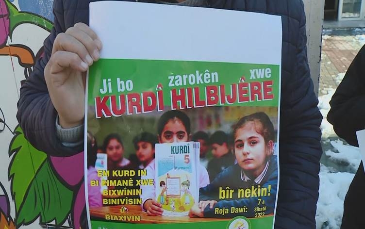 Çalakiyên ji bo dersa Kurdî li bajarên Tirkiyê zêde bûn