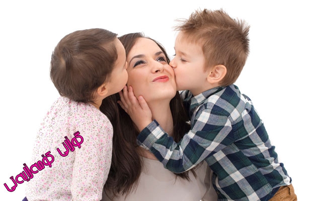 دایكی نموونەیی ئەوەیە كە ڕۆڵەیەكی كارامە پێشكەشی كۆمەڵگە بكات