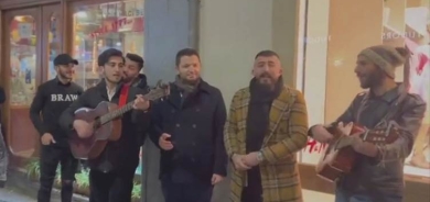 Rêgirîkirina polîsan li stranbêjên Kurd deng veda