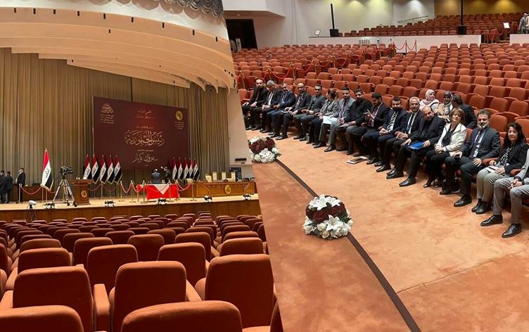 Parlamentoya Iraqê nekarî serokomarê nû hilbijêre