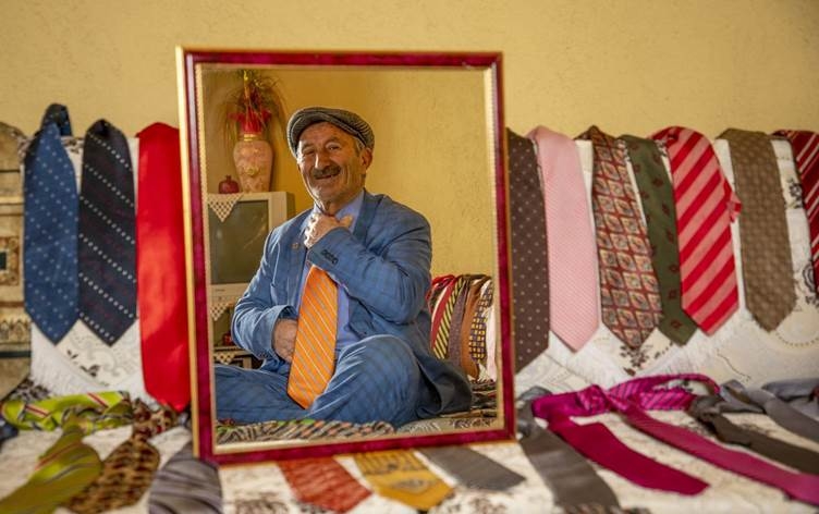 Welatiyek 63 sal in kravatan berhev dike