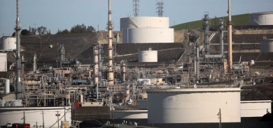 أزمة أوكرانيا تقفز بأسعار النفط لأعلى مستوى منذ أكتوبر 2014